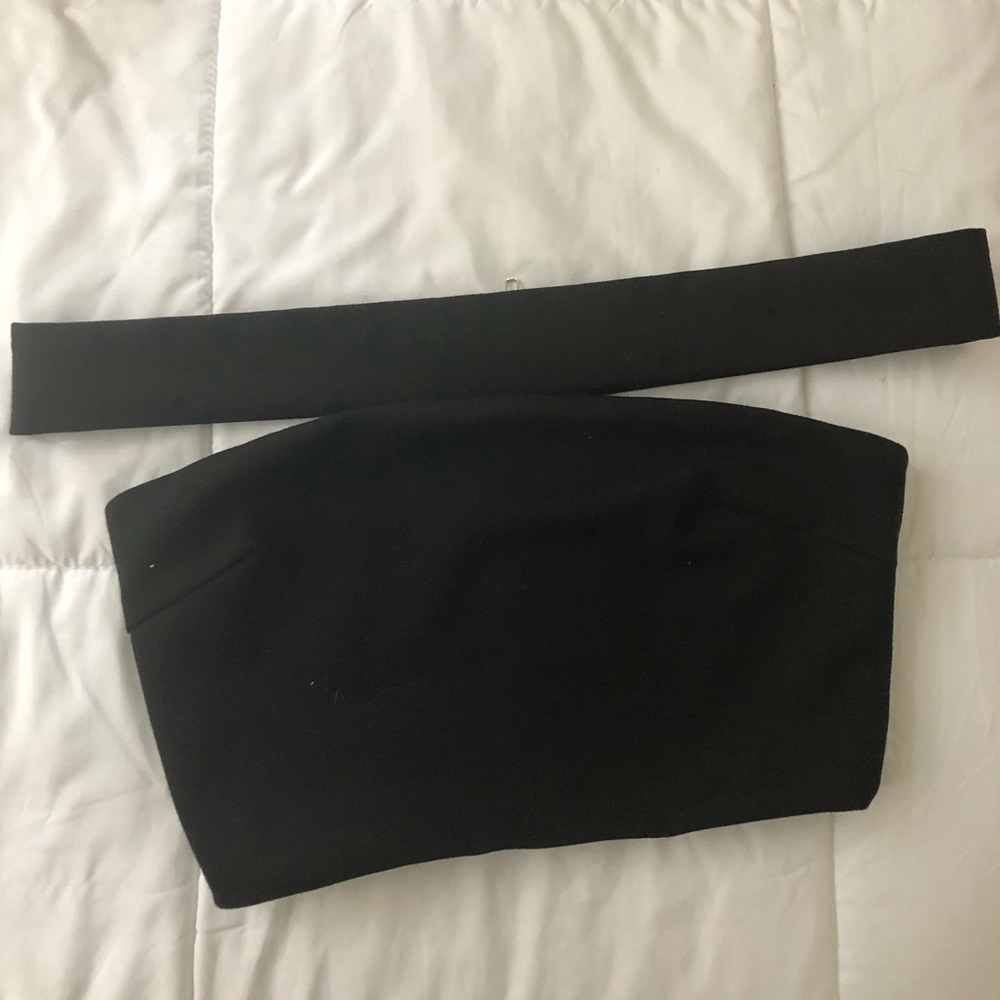 Off shoulder black crop top!